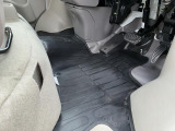 運転席フロアマットも装着済みです(*&rsquo;&omega;&rsquo;*)
