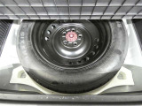 応急用のスペアタイヤが付属していますので万が一の時にも安心です