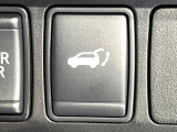 【パワーバックドア】スマートキーや運転席のボタンを押すだけでリアゲートが自動で開閉します!荷物を持っている時や、高い位置にあるバックドアを閉める際に便利な機能です♪