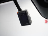 ◆ドライブレコーダー◆映像・音声などを記録する自動車用の装置です。 もしもの事故の際の記録はもちろん、旅行の際の思い出としてドライブの映像を楽しむことができます。