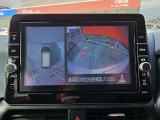 駐停車には便利なアラウンドビューモニター搭載。サイドモニターの切り替えも可能です。