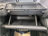 グローブボックスの収納もバッチリ