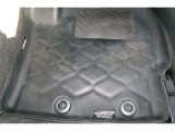 フロアマットが付いています。