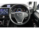 ステアリングスイッチ付き!  手元で簡単操作!な配置。