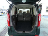 簡単に収納出来る後部座席。広大な空間が出現します。シートアレンジが多彩な点も特徴です。レジャー用品もたっぷりと積み込め、休日の過ごし方の楽しみを拡げてくれます。
