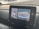 空から見下ろしているような視点で周囲を確認できるアラウンドビューモニター。駐車時にとても便利です。
