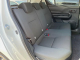 後部座席も気になるようなキズ・汚れやへたり等、大きなダメージはなく、良好な状態です。