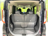 普段のお買い物や通勤、送迎等に十分な荷室スペースを確保しております。セカンドシートを倒すと、大きな荷物の積載も可能です♪