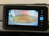 バックカメラが付いているので後方確認が非常にしやすいです。今や運転初心者も熟練者も必須装備!ついていて損はないですね♪