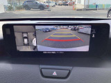 60&deg;ビューモニターは、車両の周囲を確認するための便利な機能です。後退時や狭い場所での駐車をサポートします。