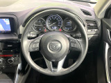 【純正革巻きステアリング】上質な革を使用することで、手にしっかり馴染みとても運転しやすいハンドルです♪