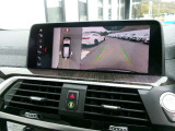 高画質の全周囲カメラが付いております。コーナーセンサーと併せてご利用いただくと駐車も楽々