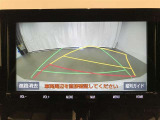 【バックモニター】駐車時に後方がリアルタイム映像で確認できます。大型商業施設や立体駐車場での駐車時や、夜間のバック時に大活躍!運転スキルに関わらず、今や必須となった装備のひとつです!