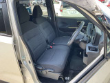 運転席前列シートです。