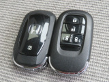 スマートキー2つ付きです。