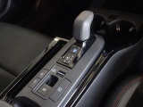 電動パーキングブレーキ・ブレーキホールドを装備してます。ホールド機能は信号待ちが多い一般道で疲労軽減になり、大好評です!