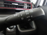 オートライト機能装備です!車外の明るさに応じて、自動的にライトの点灯・消灯をしてくれます♪