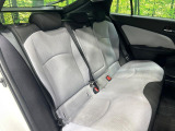 後部座席も気になるようなキズ・汚れやへたり等、大きなダメージはなく、良好な状態です。