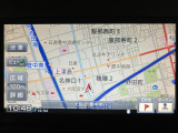 ダイハツ純正ナビゲーションを装備しています☆TVは画像がきれいなフルセグになっていてスマホに入っている音楽もBluetoothで繋いで楽しんでいただけます☆
