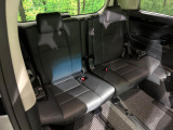 3列目シートはもちろん状態良好☆大人でもゆったりと座って頂けますので、大人数でのお出かけもラクラクです♪ご家族で、気の知れた仲間で、ドライブに行くのが楽しみですね♪