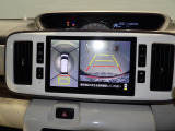 後方のカメラ映像で、駐車もラクラク。後方カメラは必需品☆障害物や危険察知に便利です。駐車時にはナイスアシストしてくれます。