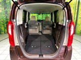 普段のお買い物や通勤、送迎等に十分な荷室スペースを確保しております。セカンドシートを倒すと、大きな荷物の積載も可能です♪
