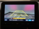 バックカメラ搭載です!車庫入れが苦手な人はもちろん、車両感覚に自信がある人にもお勧めです!見えない箇所が見えるようになるので、低い障害物や隠れてしまっている子供の存在等にも気付く事が出来ます。