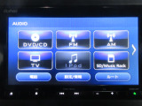 ホンダ純正Gathersのナビを装備しています。