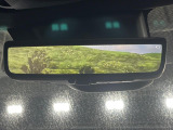 【デジタルインナーミラー】後席の大きな荷物や同乗者で後方が確認しづらい時でも安心!カメラが撮影した車両後方の映像をルームミラー内に表示。クリアな視界で状況の確認が可能です!