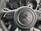 ノーマルなハンドルとなっております!握りやすく長距離運転も快適ですよ〜