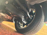 お車を安心してお乗りいただく為には、足回りの定期点検が欠かせません。サービスサポート(有償保証)では無料点検もご提供しており、安心のカーライフをお過ごしいただけるサポート体制が整っています。