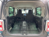 後席を格納すると、これだけの広さが!シーンに合わせたシートアレンジで、大きな荷物も積むことが出来ます♪