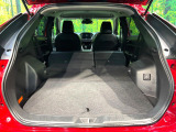 普段のお買い物や通勤、送迎等に十分な荷室スペースを確保しております。セカンドシートを倒すと、大きな荷物の積載も可能です♪