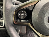 ステアリングにオーディオ操作スイッチが付いています。オーディオ画面に直接タッチしなくても操作が出来ますので、運転に集中できます。