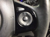 クルーズコントロールを装備しています。高速道路などで一定の速度で走ってくれるので運転が楽ですよ!速度を設定できますので、スピードの出しすぎにも注意できます。