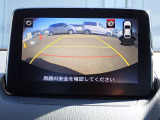 バックカメラ装備しております。駐車時に大変役に立ちますよ。駐車が苦手な方にも便利機能です。