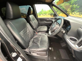 運転席シート廻りは使用感も少なく、良好な状態となっています。丁寧に使われていたことがよくわかりますね。