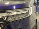 LEDヘッドライトは、点灯の瞬間から最大光量を発揮し、突然暗くなるトンネルなどでの安定感を高めます。