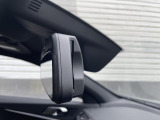 【ルームミラー一体型ETC】BMWといえばルームミラー一体型のETC。ドライバーから差し込めるかたちになっておりますので、差し忘れの際も慌てずにご利用いただけます。