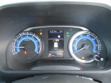 デジタルなメーターで見やすい♪様々な先進装備が搭載しております☆