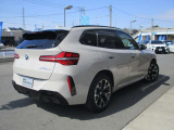 BMWプレミアムセレクション前橋では、高年式低走行モデルからMモデル、年式が経ちなかなかディーラーでは見かけないモデルまで幅広いラインナップで認定中古車を取り扱っております。品質に自信があります。