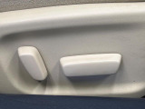 【パワーシート】スイッチ一つで簡単にシートの微調整が可能!電動だから力もいりません!快適なシートポジションにセットして、快適なドライブをお楽しみください。