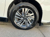 純正アルミホイール装着です!足元からおしゃれを!