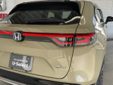 特徴的なデザインで後方からの確認しやすいLEDリアコンビネーションランプ