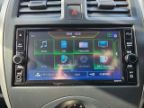 日産純正メモリーナビ。操作も簡単なタッチパネルです。