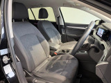 シートポジションは細かく調節が可能です。どなたでも運転がしやすいシートです。