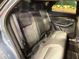 後部座席も気になるようなキズ・汚れやへたり等、大きなダメージはなく、良好な状態です。