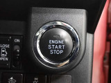 プッシュスタート付き。スマートキーで開け閉めらくちんです。