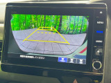 【バックカメラ】駐車時に後方がリアルタイム映像で確認できます。大型商業施設や立体駐車場での駐車時や、夜間のバック時に大活躍!運転スキルに関わらず、今や必須となった装備のひとつです!