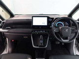 見通しのよいすっきりとした視界で、誰でも運転しやすいです。運転のしやすさは疲れにくさにも繋がりますよ♪